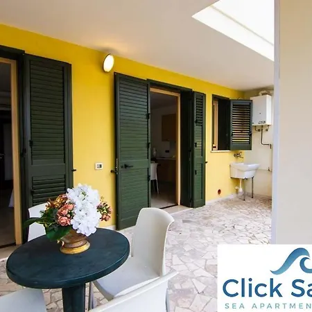 Vakantiehuis Rosmini - Parcheggio-veranda - Baia - Lido - By Click Salento Gallipoli